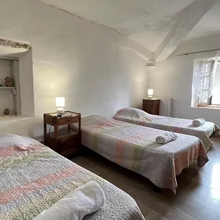 Holiday home Chateau St-auriol - Le Caviste Lagrasse
