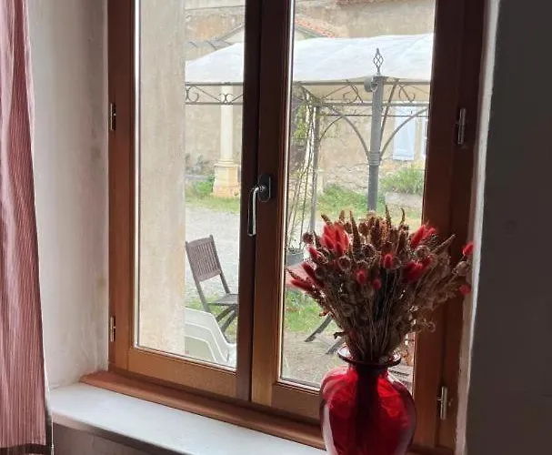 Holiday home Chateau St-auriol - Le Caviste *