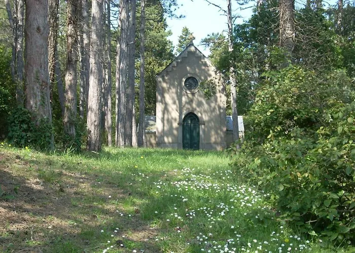 Holiday home Chateau St-auriol - Le Caviste
